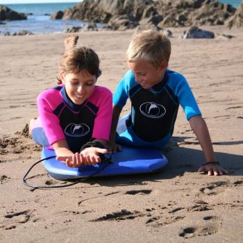 Konfidence - Costum inot din neopren pentru copii  Shorty Wetsuit blue 7-8 ani
